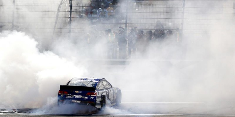 A dominant win at Texas gave Jimmie Johnson the points lead with two races left in the season.