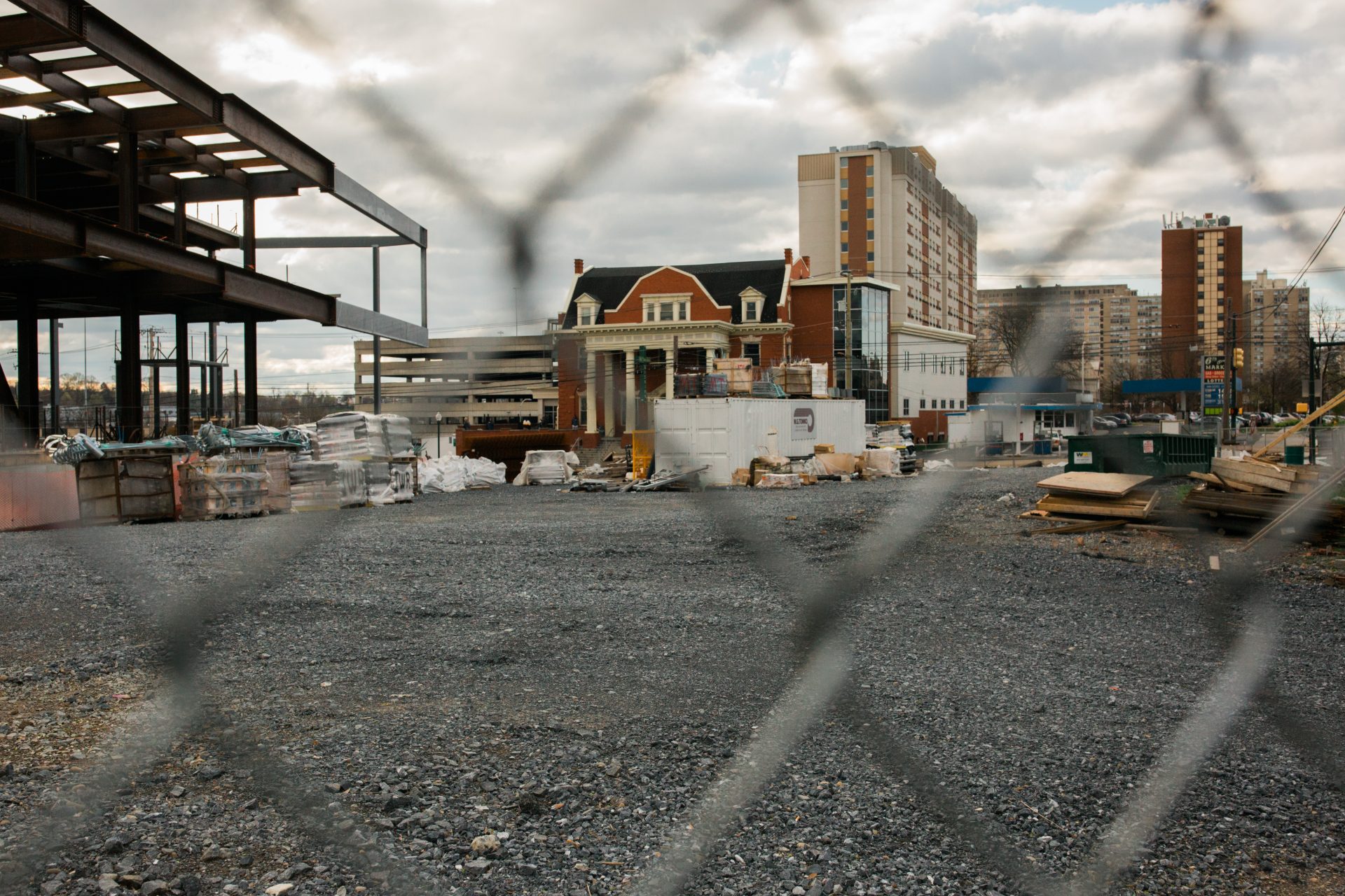 An inactive construction site in Harrisburg is seen on April 10, 2020.

Kate Landis / PA Post