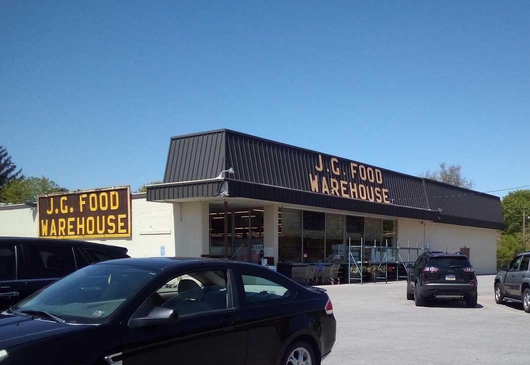 J.G. Food Warehouse (Photo by Julie Rae Rickard)