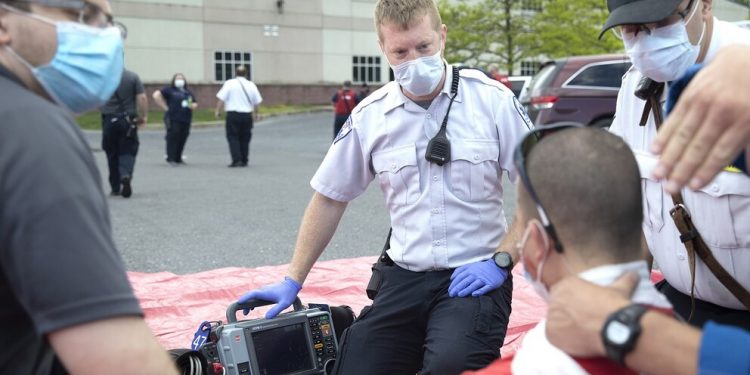 Penn State Health Life Lion hosted a training exercise to simulate a mass casualty incident, with dozens of participants including Life Lion fellows (physicians in training), physicians and staff. They were joined by simulated victims and first responders, including police, fire and emergency medical services personnel from the surrounding community.