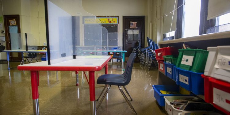 A budget report from the Independent Fiscal Office concluded that “there is little or no correlation” between spending on public schools and test scores.

ALEJANDRO A. ALVAREZ / Philadelphia Inquirer