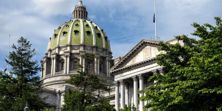 (USE AS DESIRED) The Pennsylvania State Capitol in Harrisburg May 25, 2022  ( senate representatives governor legislature vote election commonwealth law )

TOM GRALISH / Philadelphia Inquirer