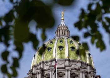 The Pennsylvania Capitol this week jolted into action with just six more voting days before the pivotal midterm election, advancing a slew of bills with one common theme while lawmakers raced from fundraiser to fundraiser seeking to bolster their campaign coffers.

TOM GRALISH / Philadelphia Inquirer