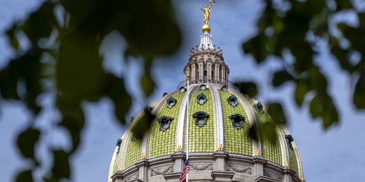 The Pennsylvania Capitol this week jolted into action with just six more voting days before the pivotal midterm election, advancing a slew of bills with one common theme while lawmakers raced from fundraiser to fundraiser seeking to bolster their campaign coffers.

TOM GRALISH / Philadelphia Inquirer