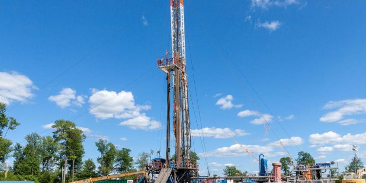 Construction site of a Marcellus Shale gas drilling operation in rural northern Pennsylvania.

George Sheldon / Shutterstock.com