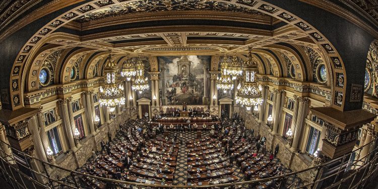 Pennsylvania lawmakers were sworn in at the Capitol building in Harrisburg. Those in the state House still need to pass rules.

JOSE F. MORENO / Philadelphia Inquirer