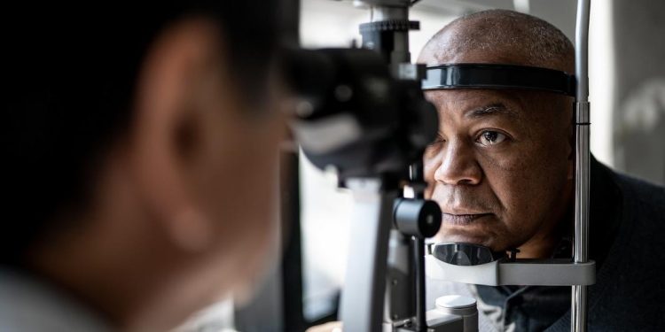 An ophthalmologist examines a patient’s eyes. Credit: Getty Images | FG Trade. All Rights Reserved.