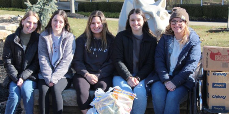 Members of the HDFS and OT clubs at Penn State DuBois gather for a photo with Emi Brown from Jeff Tech to mark a donation to the Backpack Program at Jeff Tech. Pictured (from left to right) are students Fiona Riss, Maddie Barsh, Emily Busija, Emma Suplizio and Emi Brown from Jeff Tech.

Credit: Penn State