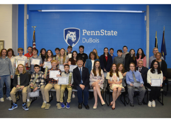 Competing teams, judges, and staff gather for a photo at the 25th Annual Junior Scholastic Challenge

Credit: Penn State