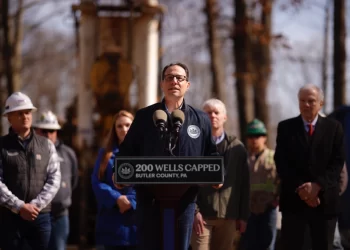 Governor Josh Shapiro speaks on March 12, 2024 to mark the 200th orphaned well plugged in Pennsylvania.

Commonwealth Media Services