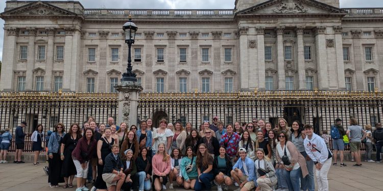 Local Students at Buckingham Palace (Provided photo).