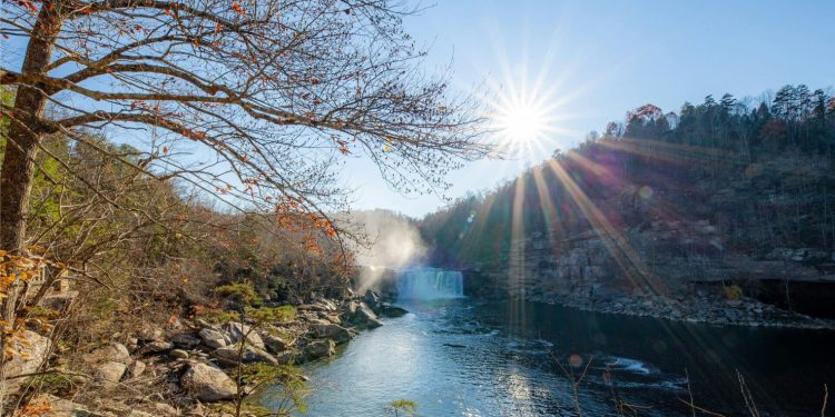 Cumberland Falls is about an hour away from Bell County in Kentucky, where a hydropower facility is planned for an old coal mining site.

Rafik Wahba | Unsplash